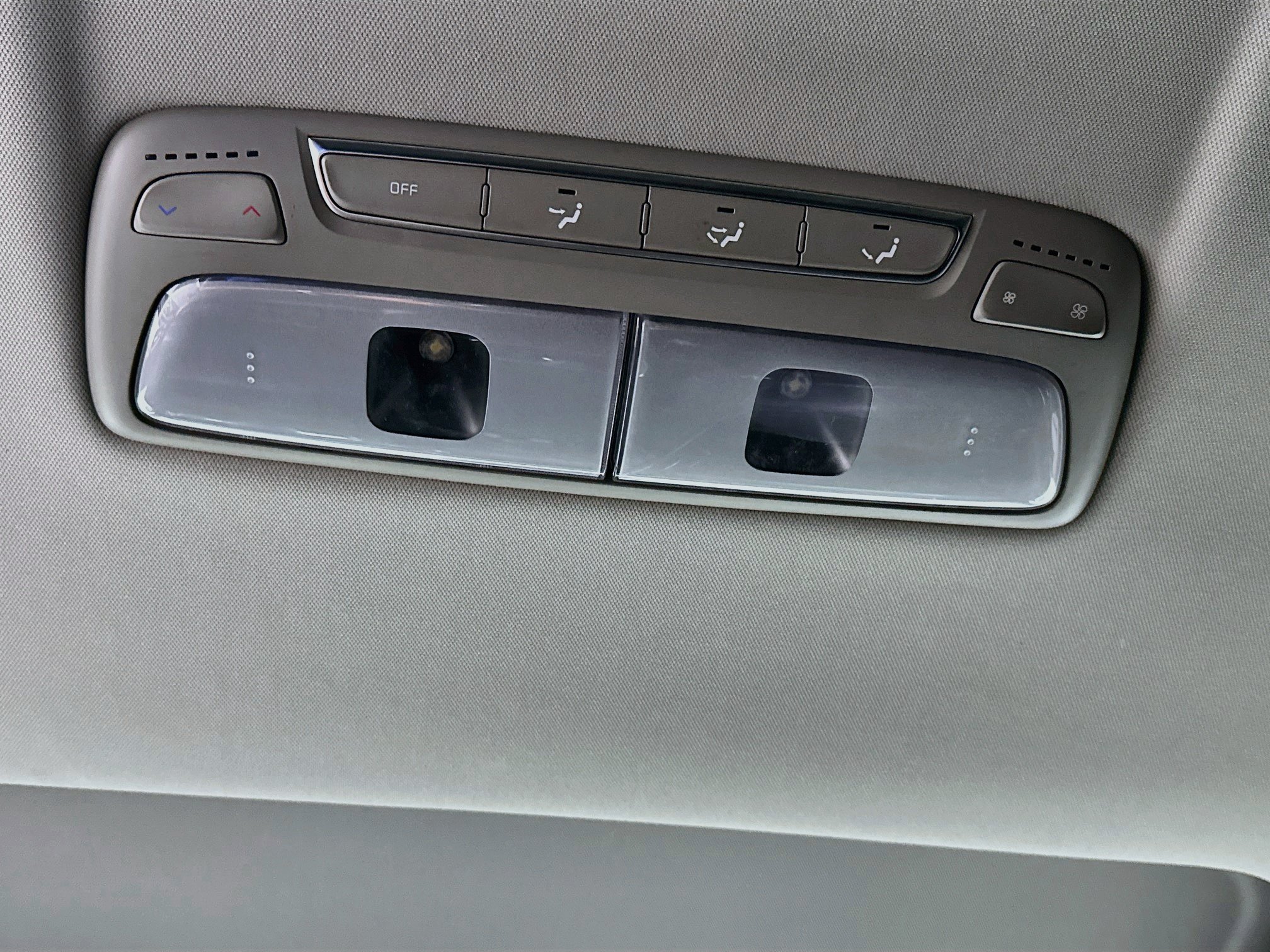 Used 2021 Kia Telluride S FWD image 27