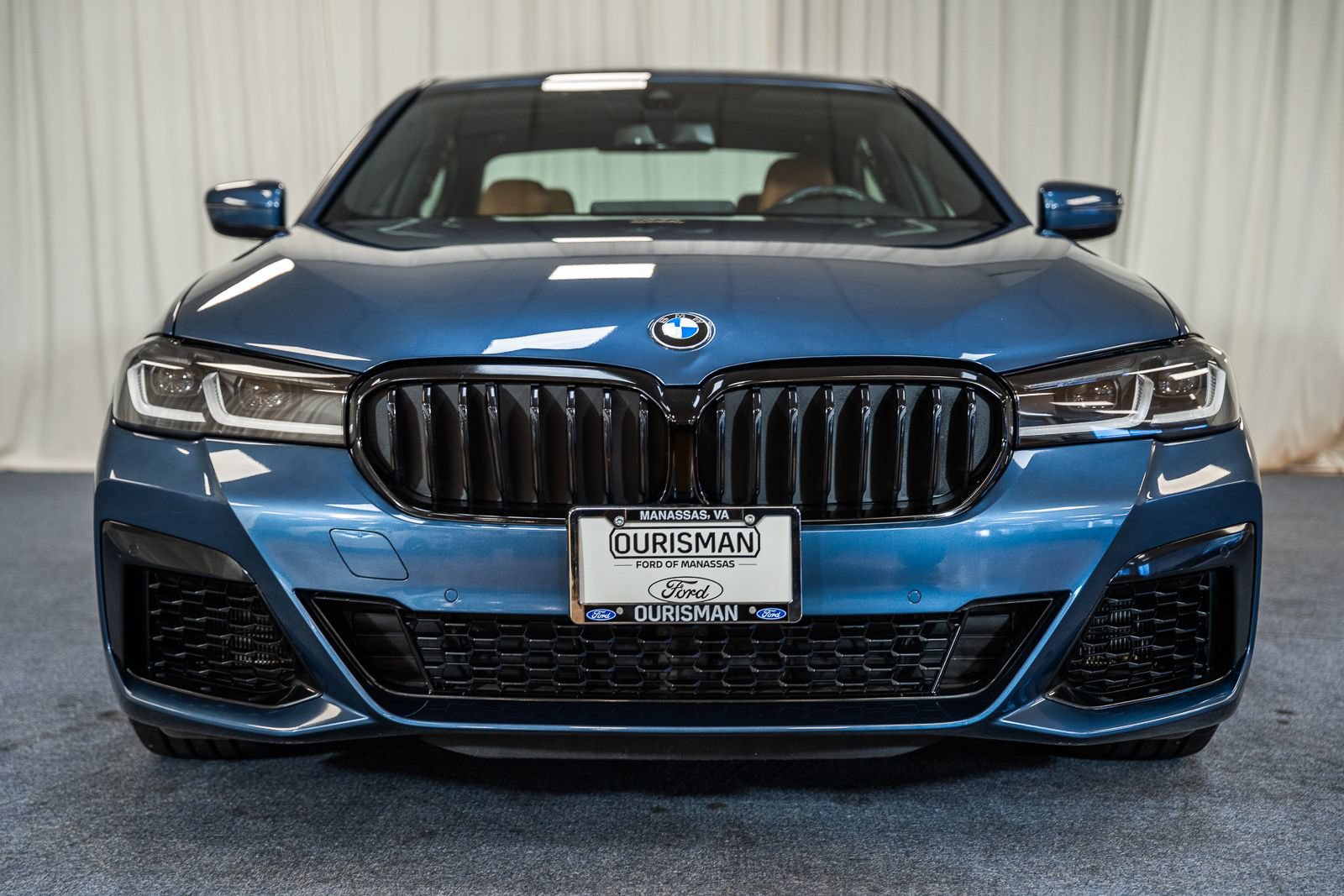 Used 2023 BMW 540i xDrive w/ M Sport Package AWD/4WD image 2