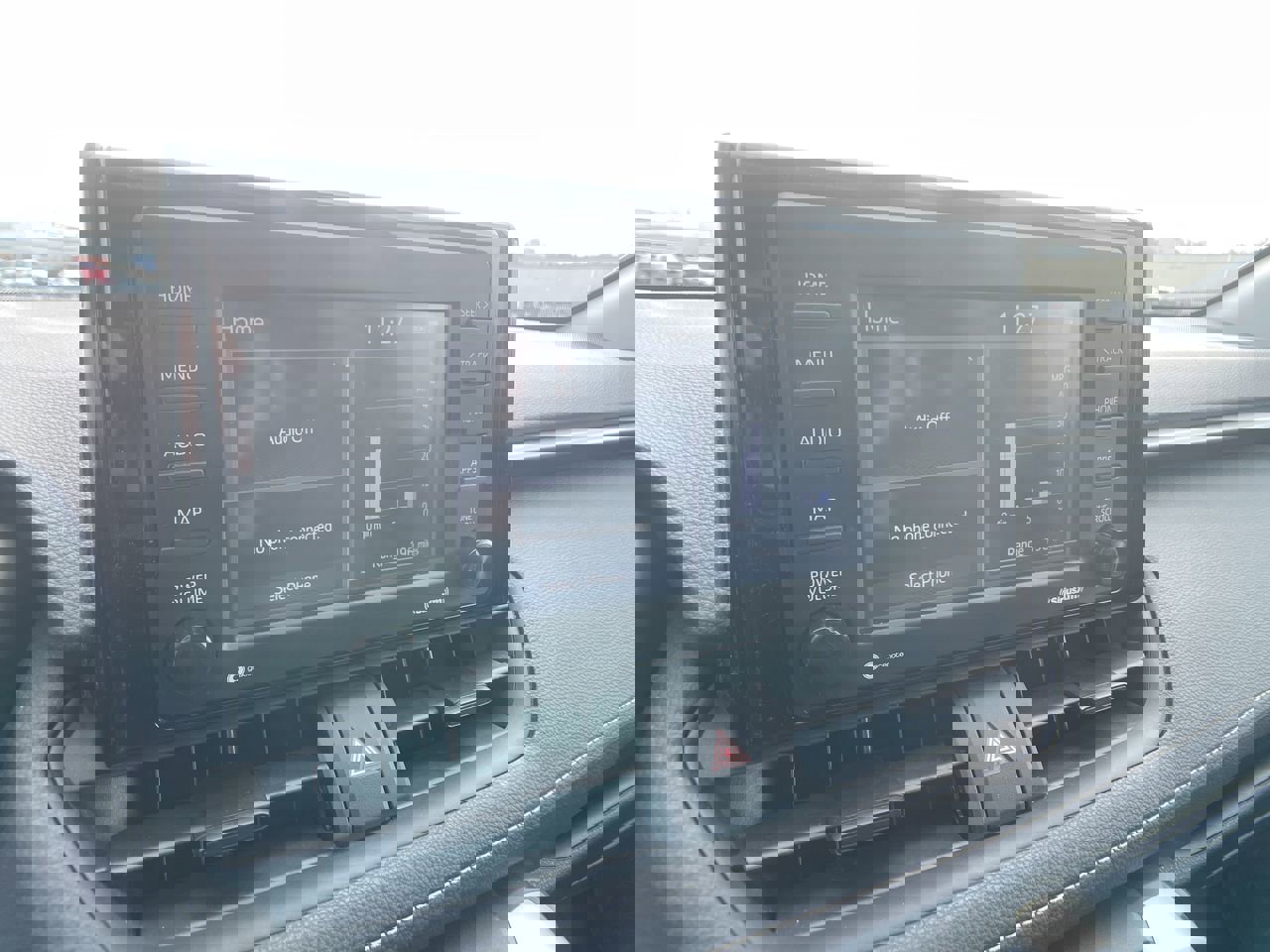 Used 2021 Toyota RAV4 XLE w/ Convenience Package image 17