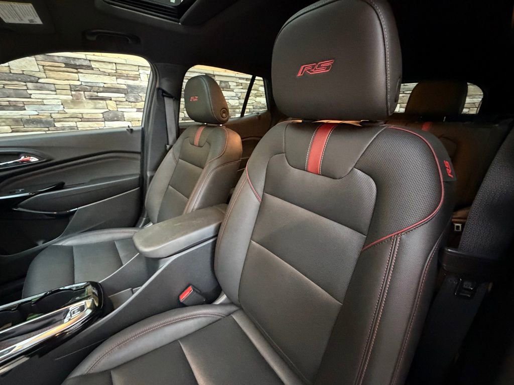 Used 2024 Chevrolet Trax RS w/ Sunroof Package image 12