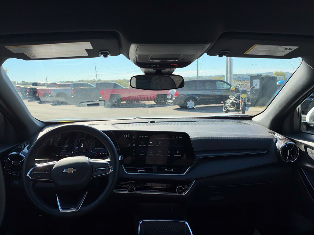 Used 2026 Chevrolet Equinox LT AWD/4WD image 18
