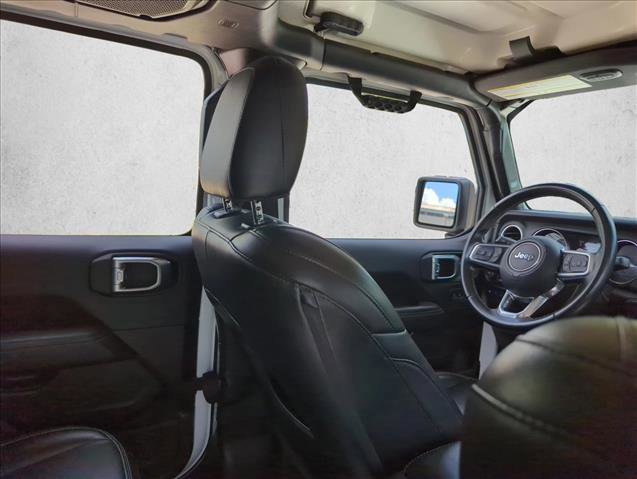 Used 2022 Jeep Wrangler Unlimited Sahara w/ Cold Weather Group image 23