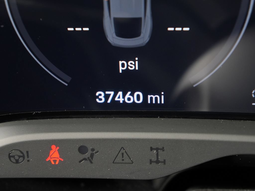 Certified 2022 Porsche Taycan 4S AWD/4WD image 28