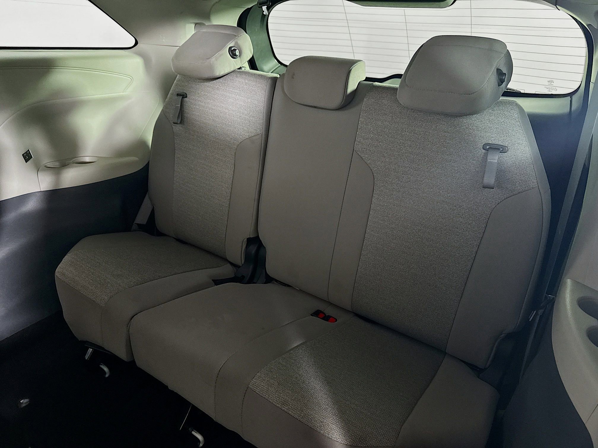 Certified 2024 Toyota Sienna LE image 19