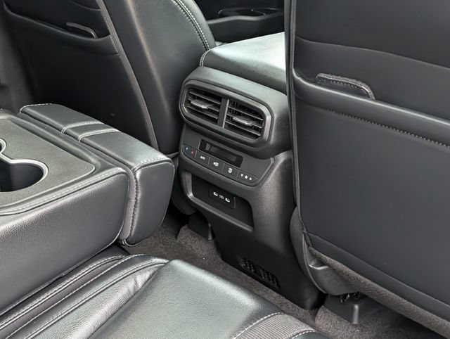 Used 2025 Honda Pilot Touring image 32