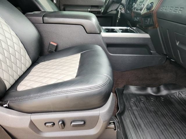 Used 2015 Ford F250 Lariat w/ Lariat Ultimate Package AWD/4WD image 14