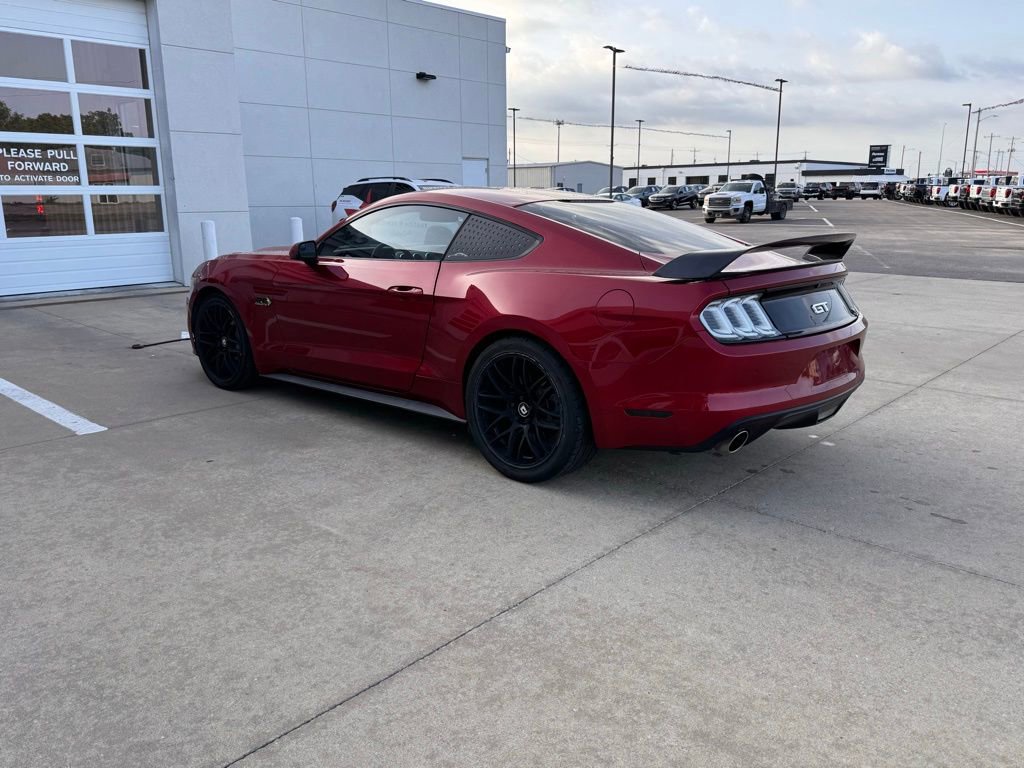 Used 2017 Ford Mustang GT RWD image 5