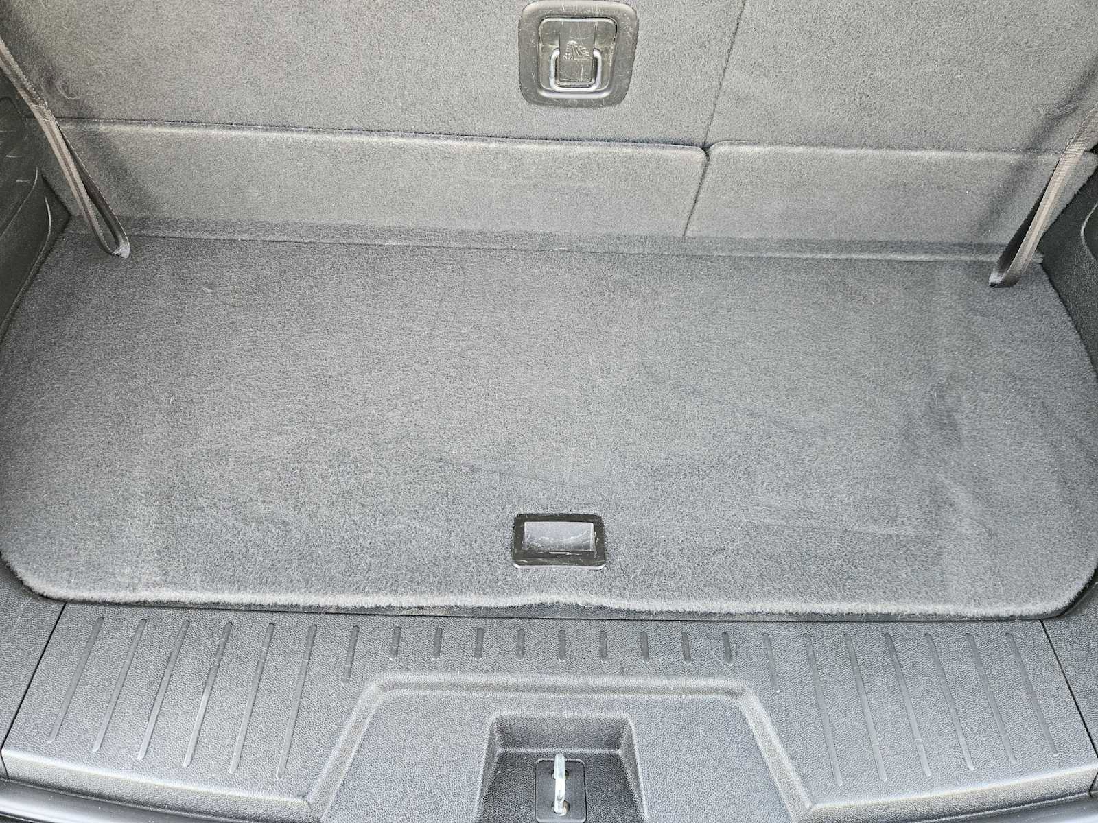Used 2017 Chevrolet Traverse LT image 31