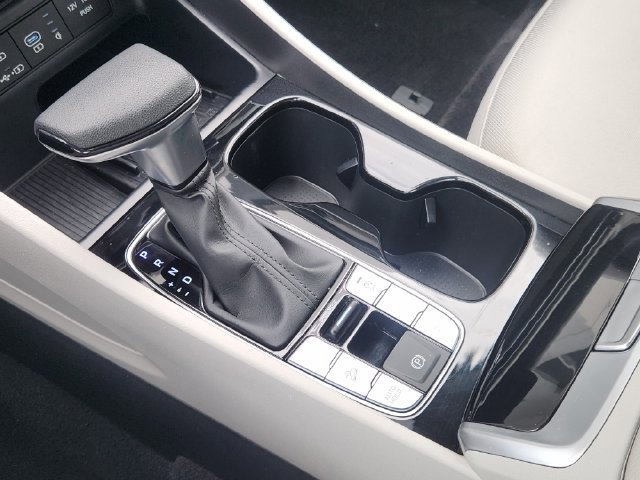 Used 2025 Hyundai Tucson SEL FWD image 16
