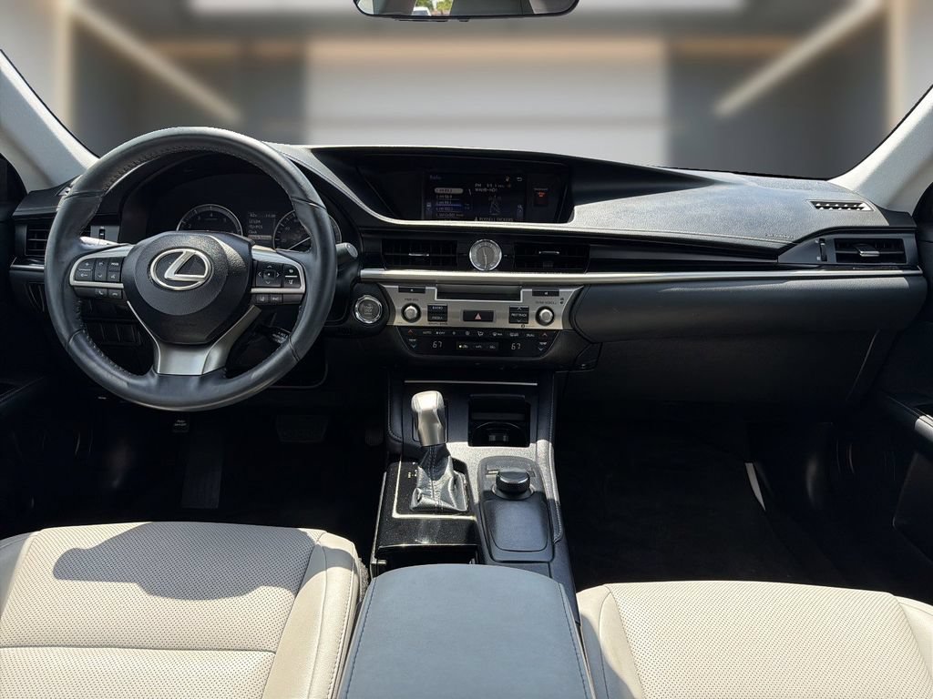 Used 2017 Lexus ES 350 w/ Accessory Package 2 FWD image 16