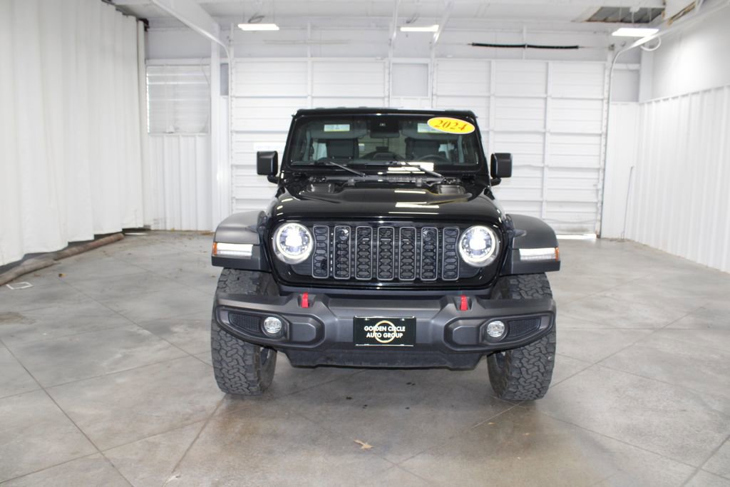 Used 2024 Jeep Wrangler Unlimited Rubicon image 3