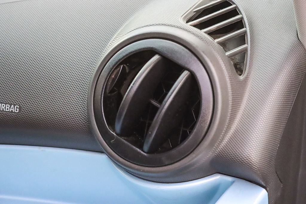 Used 2015 Chevrolet Spark LT image 35