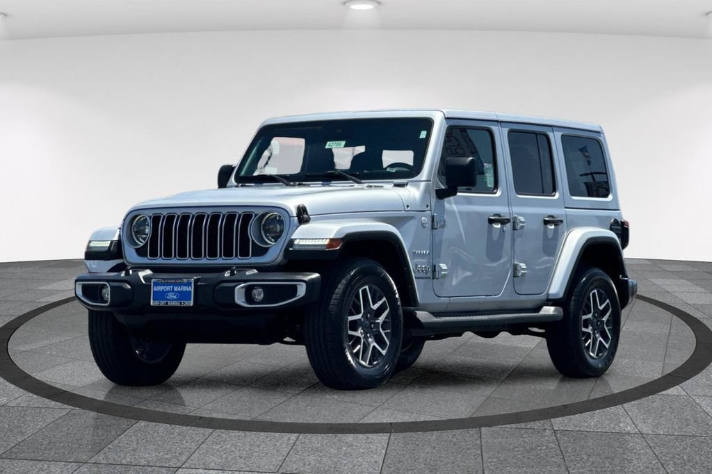 Used 2024 Jeep Wrangler Unlimited Sahara AWD/4WD image 9