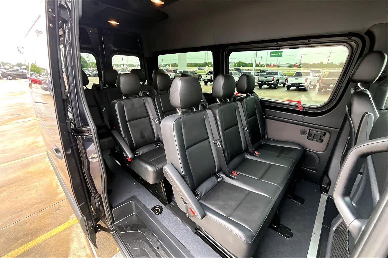 Used 2023 Mercedes-Benz Sprinter 2500 image 20