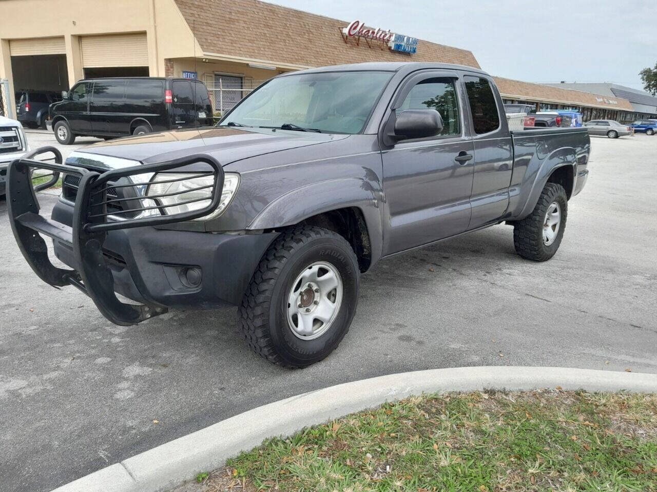 Used 2013 Toyota Tacoma PreRunner w/ SR5 Pkg RWD image 1