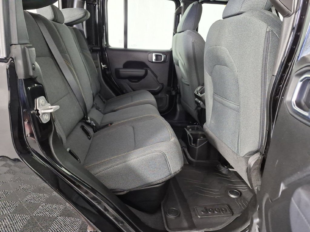 Used 2025 Jeep Gladiator Sport AWD/4WD image 31