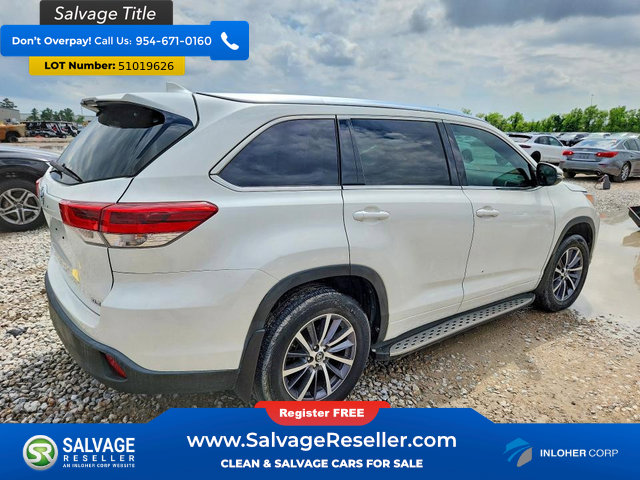 Used 2017 Toyota Highlander XLE FWD image 4