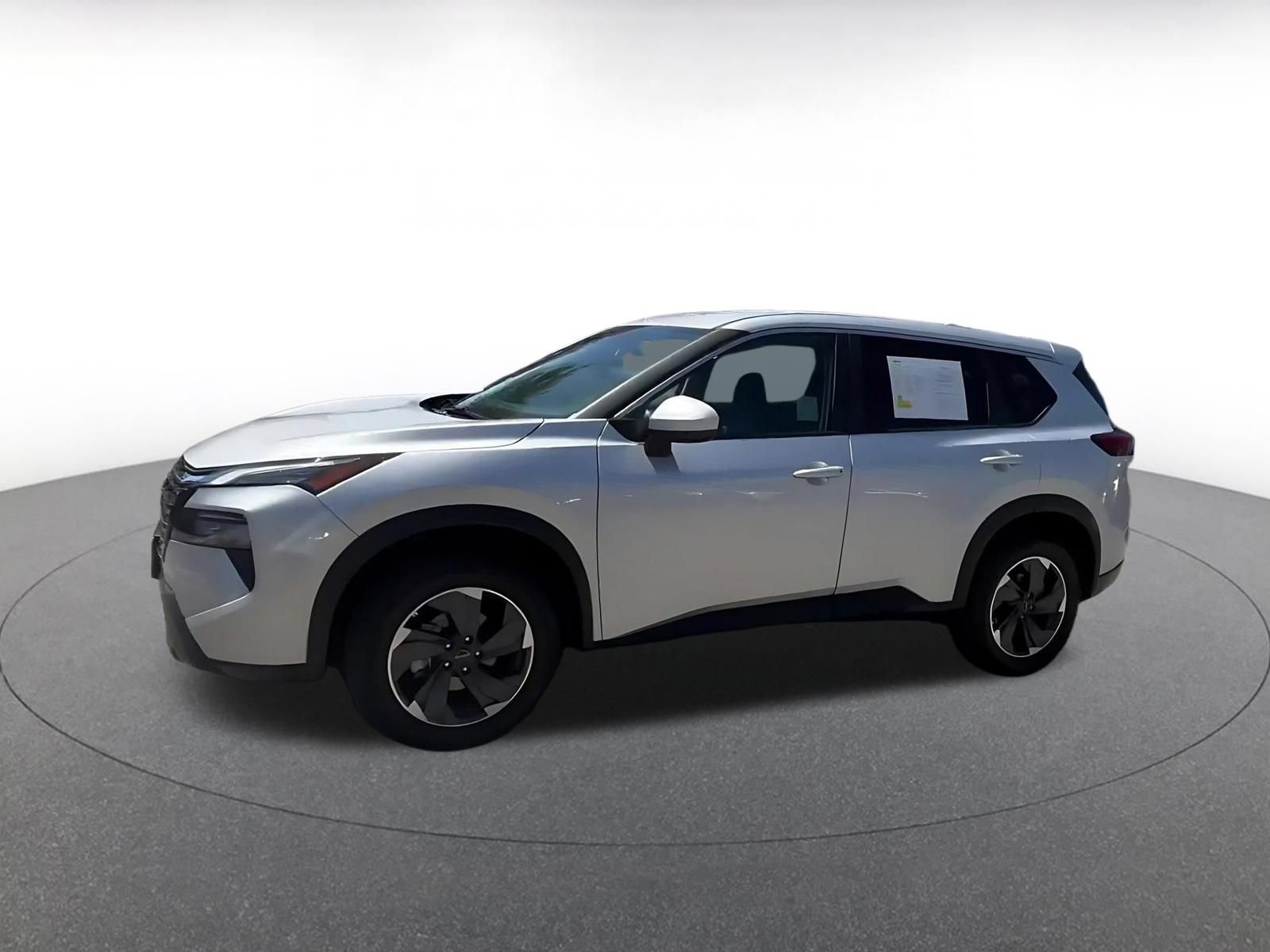 Used 2025 Nissan Rogue SV FWD image 8