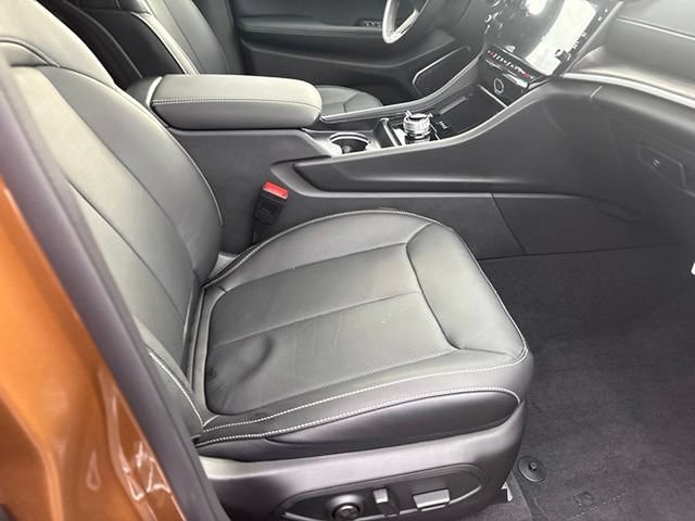 New 2026 Jeep Grand Cherokee L Limited AWD/4WD image 18