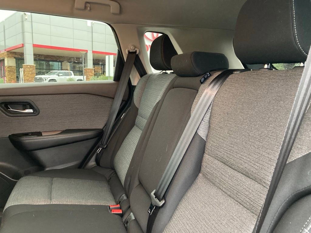Used 2022 Nissan Rogue SV AWD/4WD image 9
