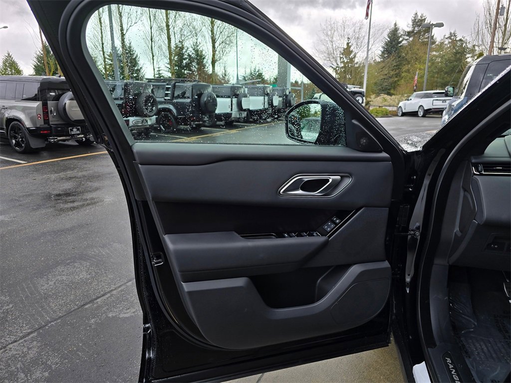 New 2026 Land Rover Range Rover Velar Dynamic SE image 21