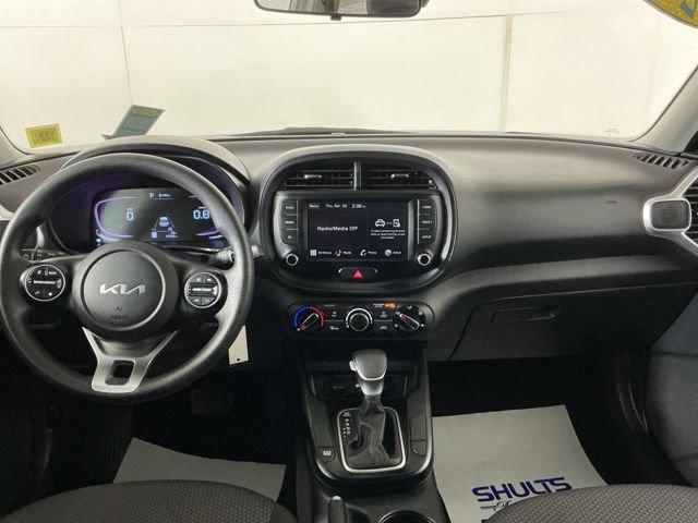 Used 2024 Kia Soul LX w/ Option Group 015 FWD image 15