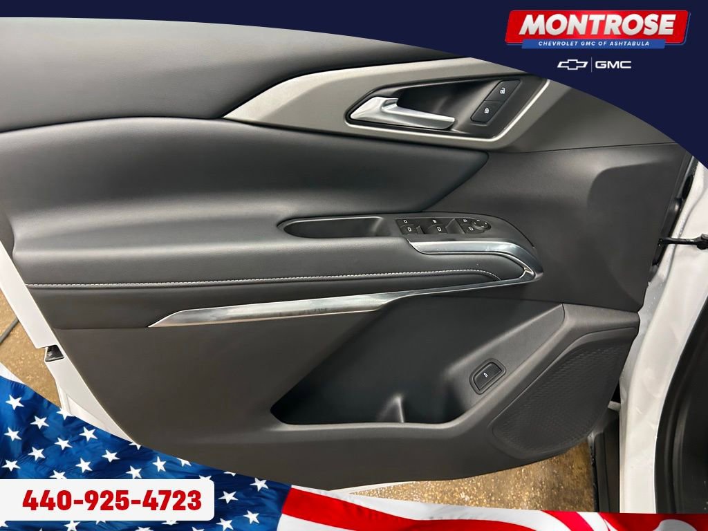 New 2026 Chevrolet Traverse LT w/ Midnight/Sport Edition FWD image 9