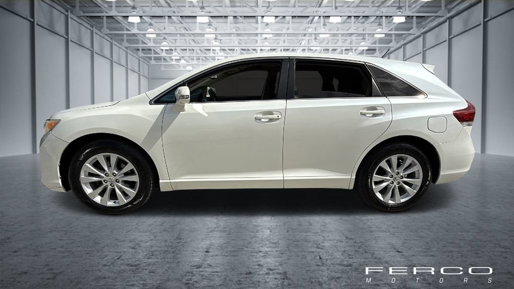 Used 2013 Toyota Venza LE FWD image 2