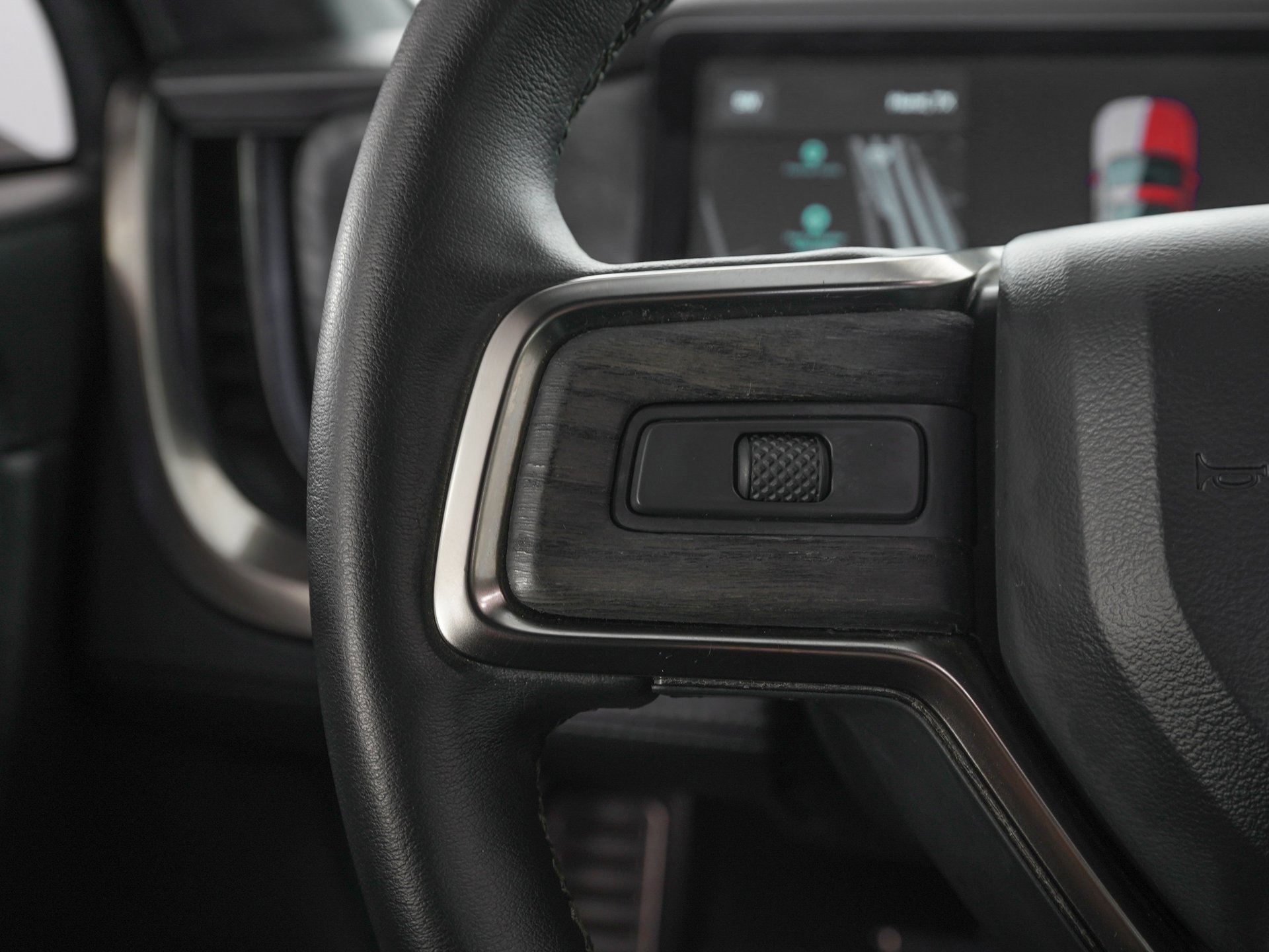 Used 2022 Rivian R1T Adventure image 19