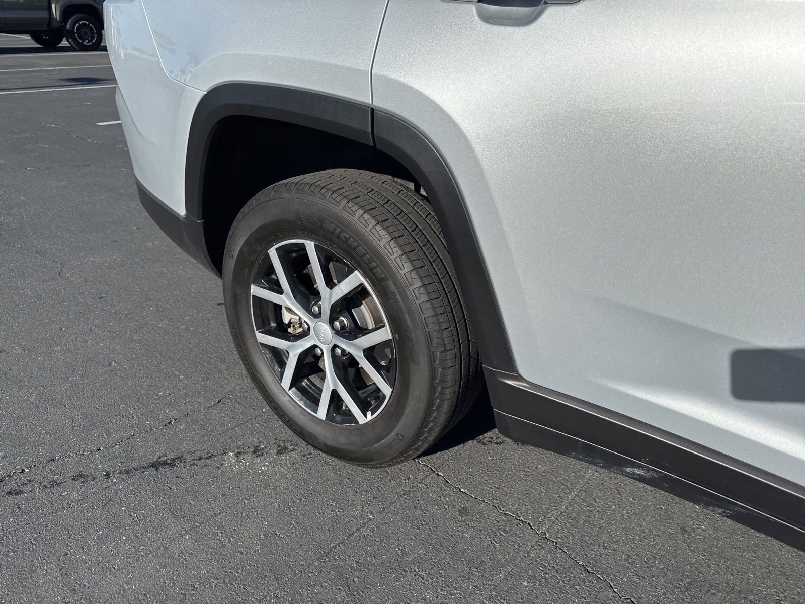 Used 2024 Jeep Grand Cherokee L Limited w/ Luxury Tech Group II image 24