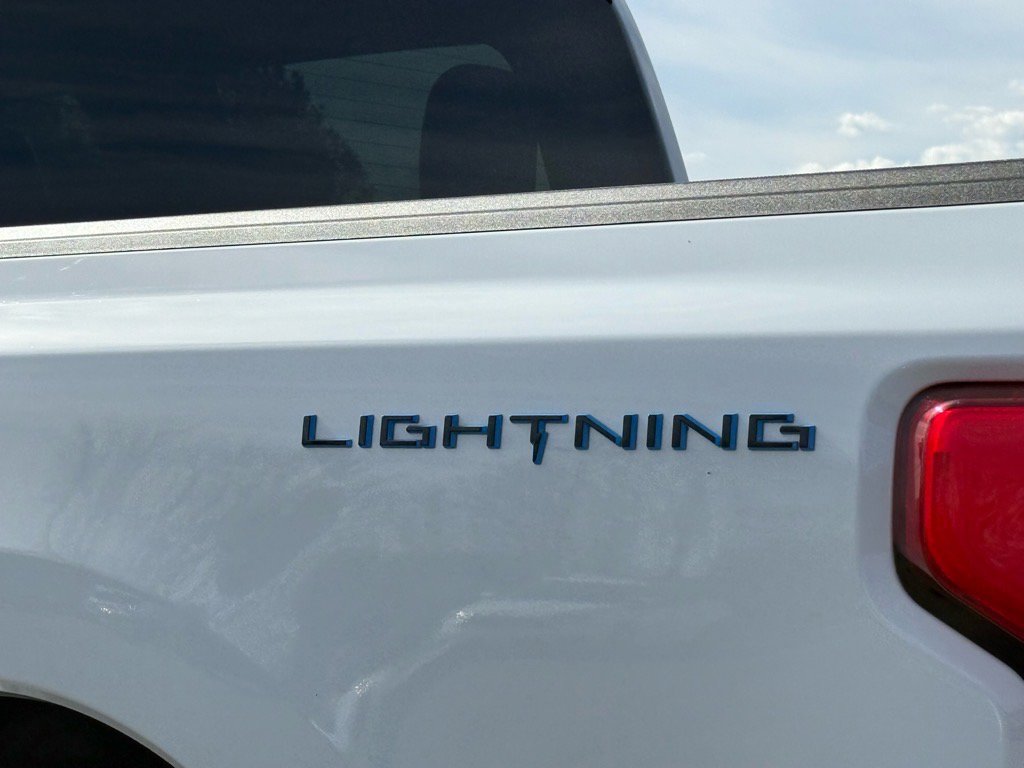 Used 2025 Ford F150 Lightning Flash image 4