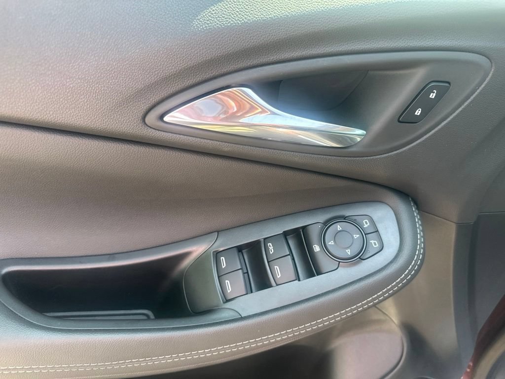 Used 2023 Buick Encore GX Preferred w/ Cold Weather Comfort Package FWD image 13