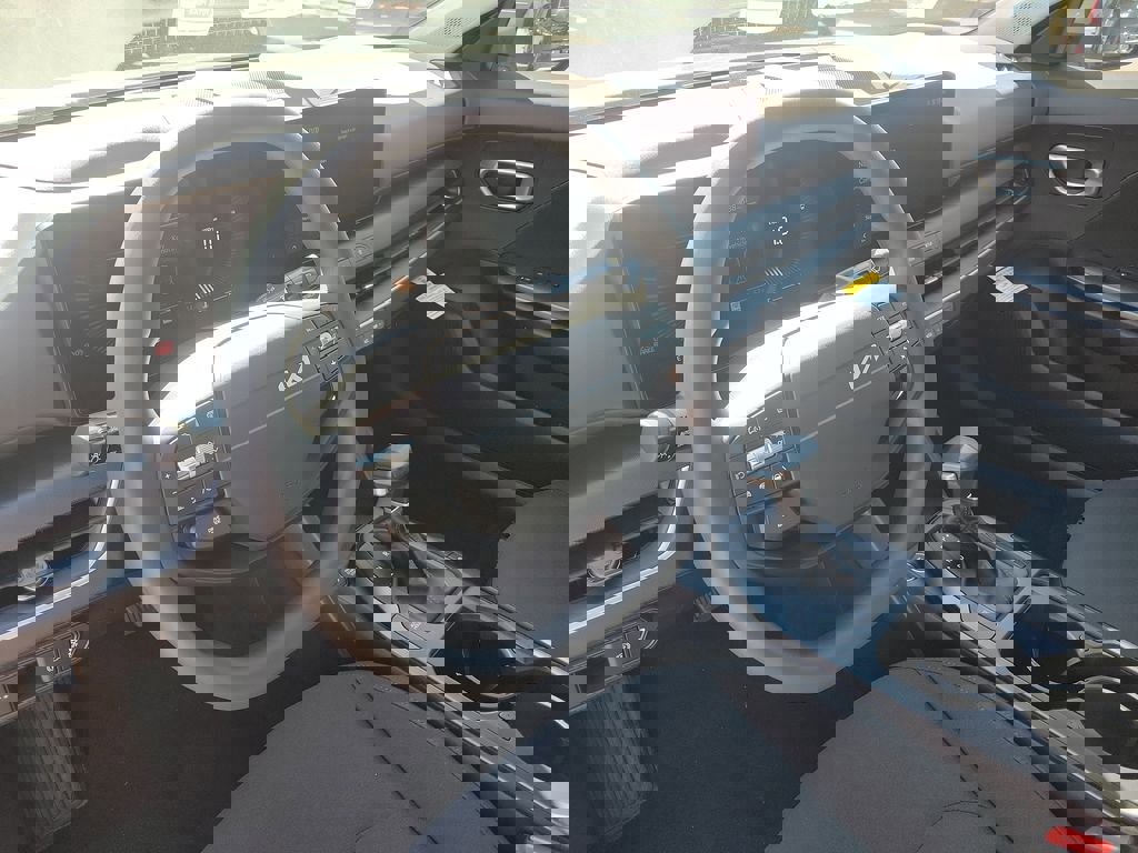 New 2026 Kia K4 LXS image 21