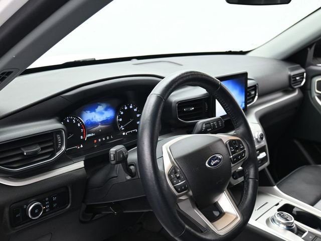 Used 2023 Ford Explorer XLT w/ Equipment Group 202A image 15
