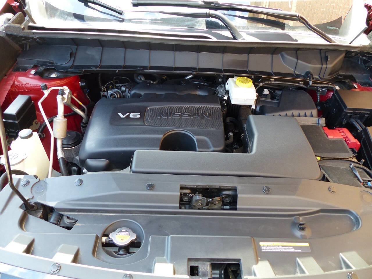 Used 2022 Nissan Pathfinder Platinum w/ Cargo Package FWD image 17