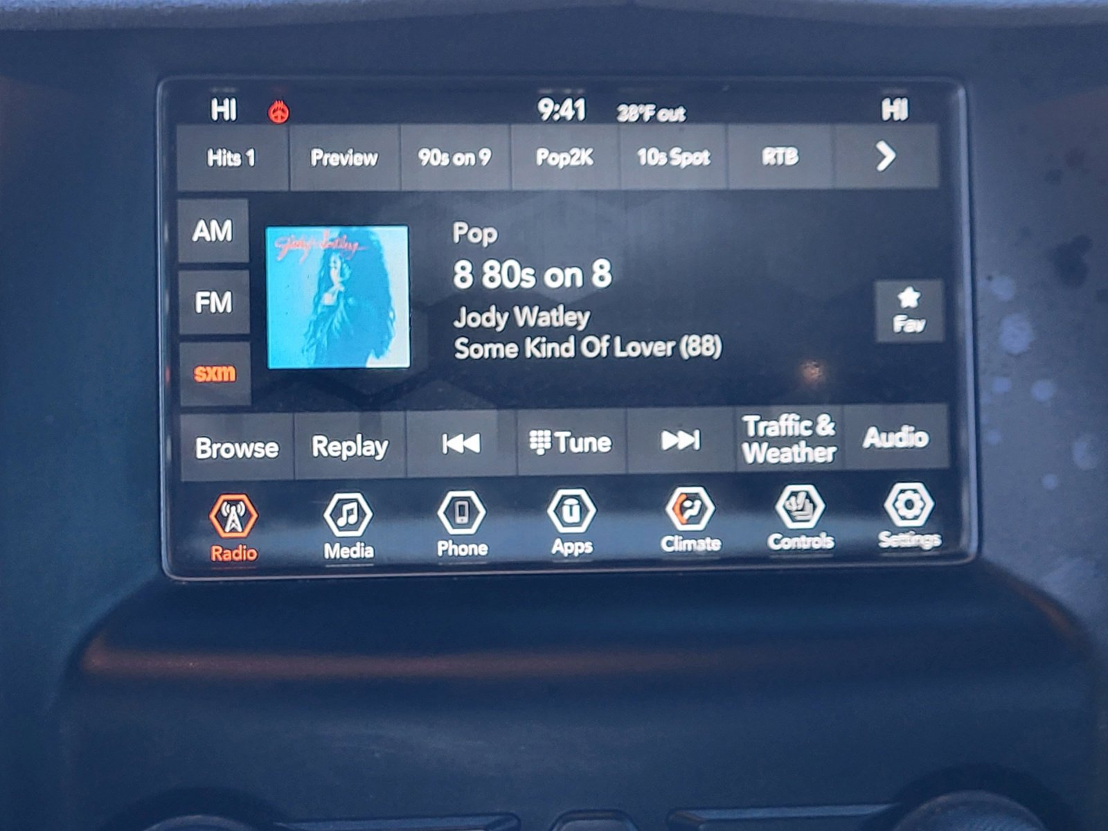 Used 2019 Jeep Grand Cherokee Laredo image 28