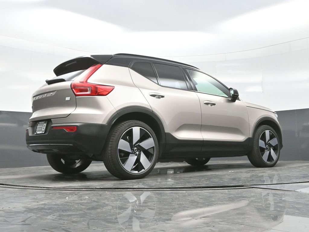Used 2023 Volvo XC40 Recharge Ultimate image 26