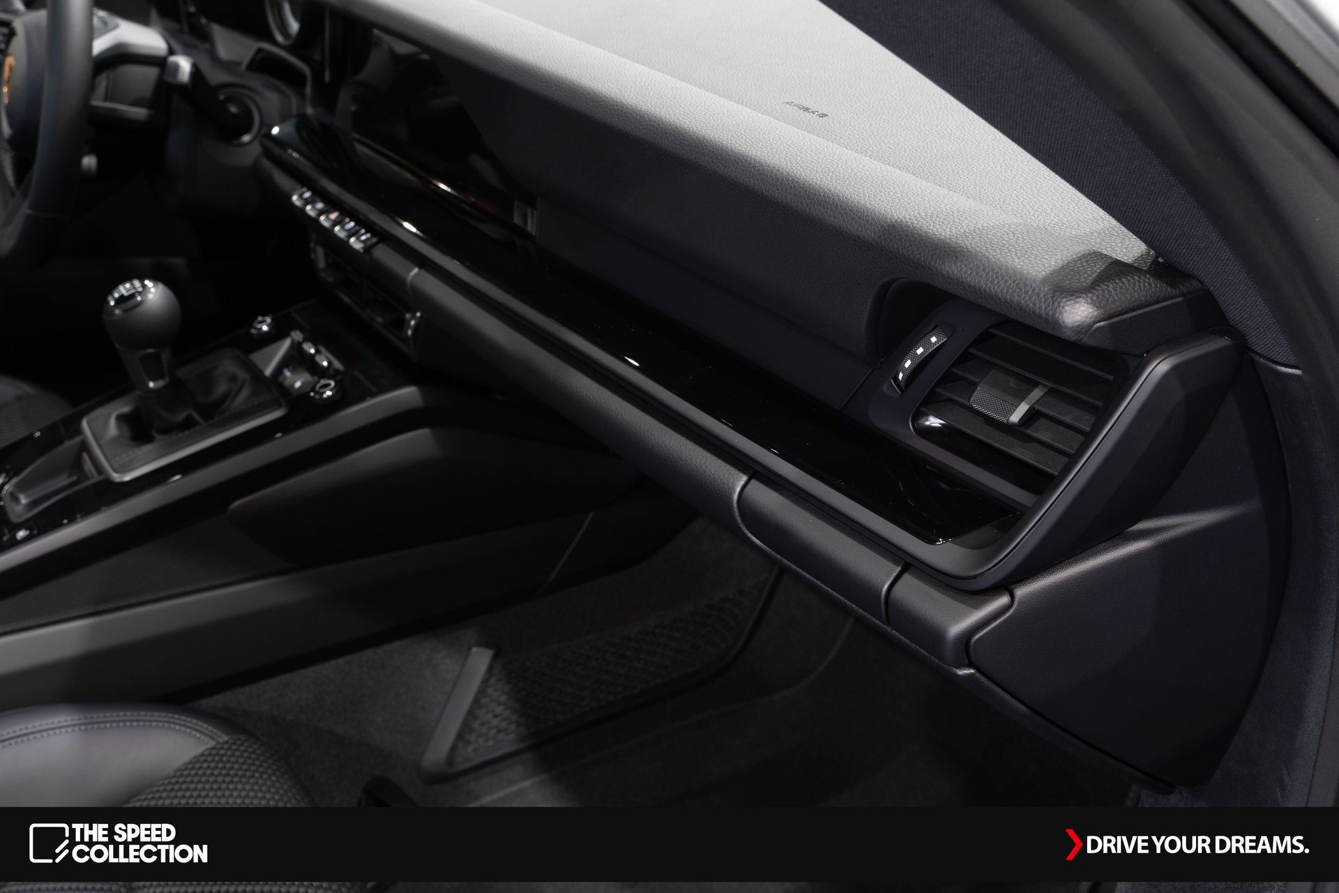 Used 2024 Porsche 911 Carrera T image 25