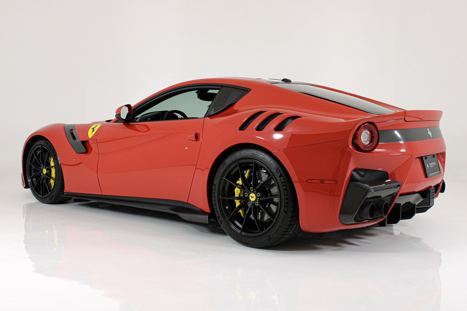 Used 2017 Ferrari F12tdf RWD image 7