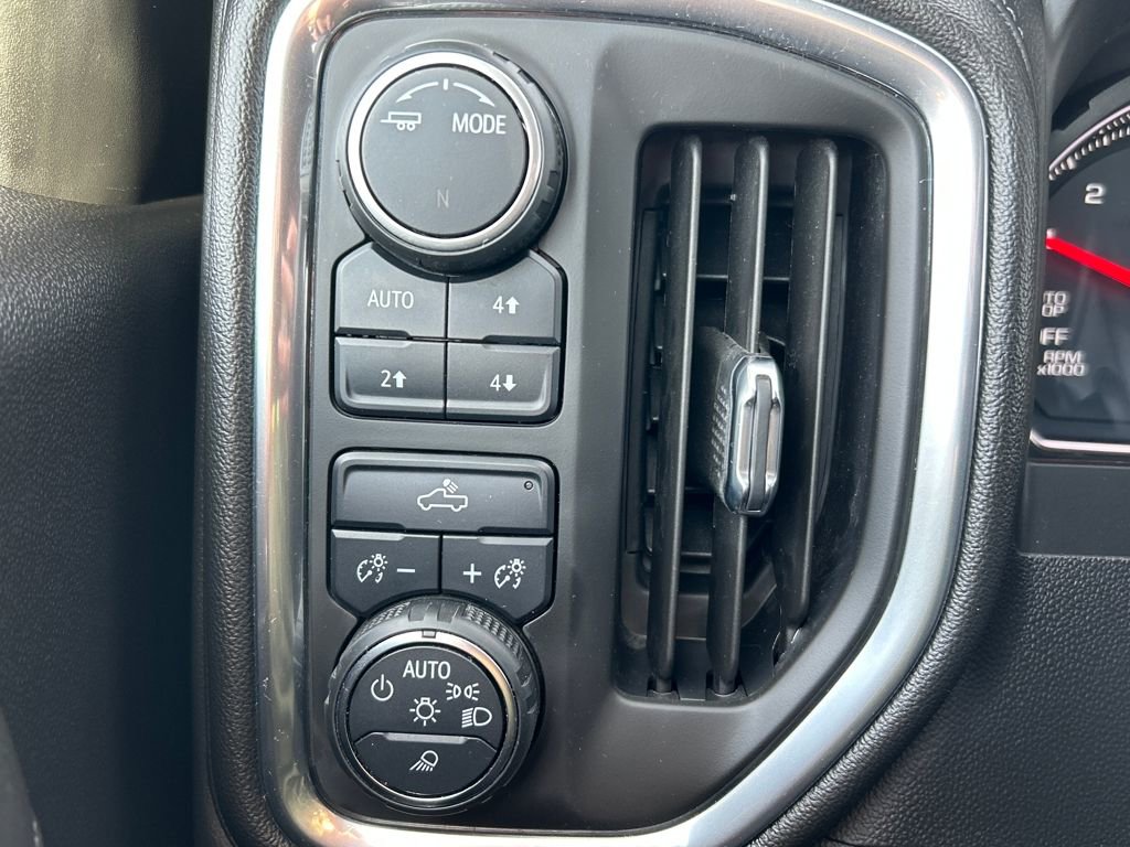 Used 2020 Chevrolet Silverado 1500 LT w/ All-Star Edition image 13