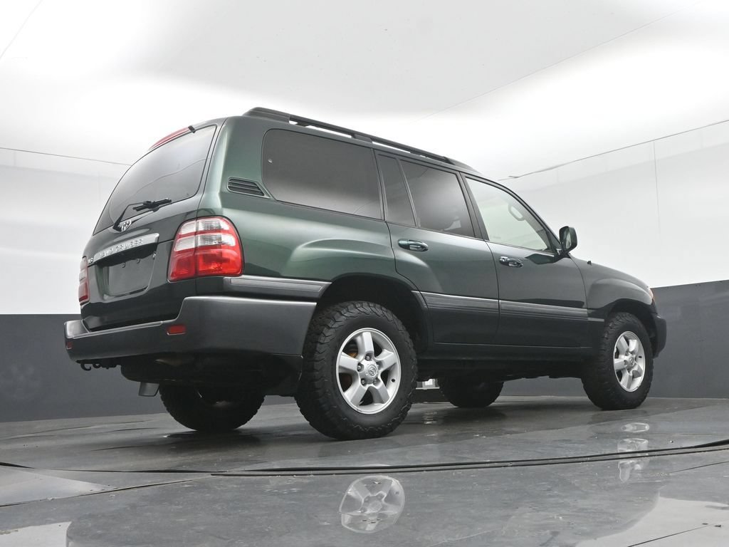 Used 2004 Toyota Land Cruiser AWD/4WD image 53