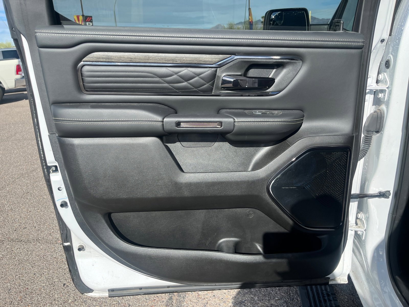 Used 2025 RAM 1500 Limited image 16