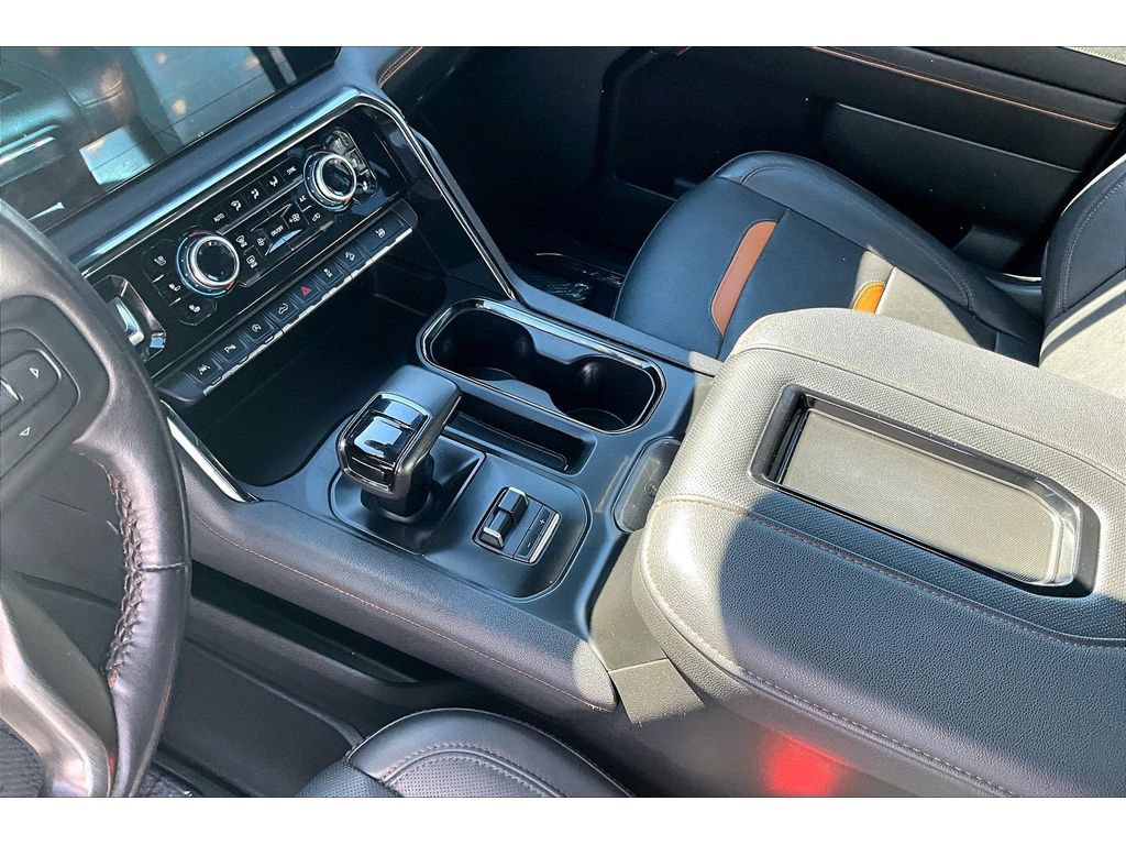 Used 2022 GMC Sierra 1500 AT4 w/ AT4 Premium Package AWD/4WD image 16