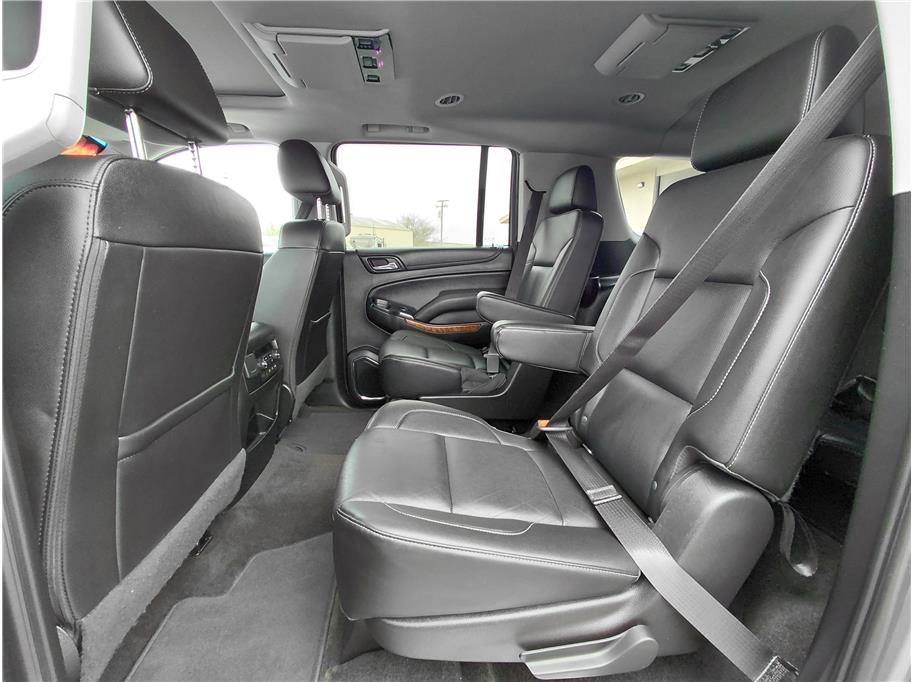 Used 2018 Chevrolet Suburban Premier image 9