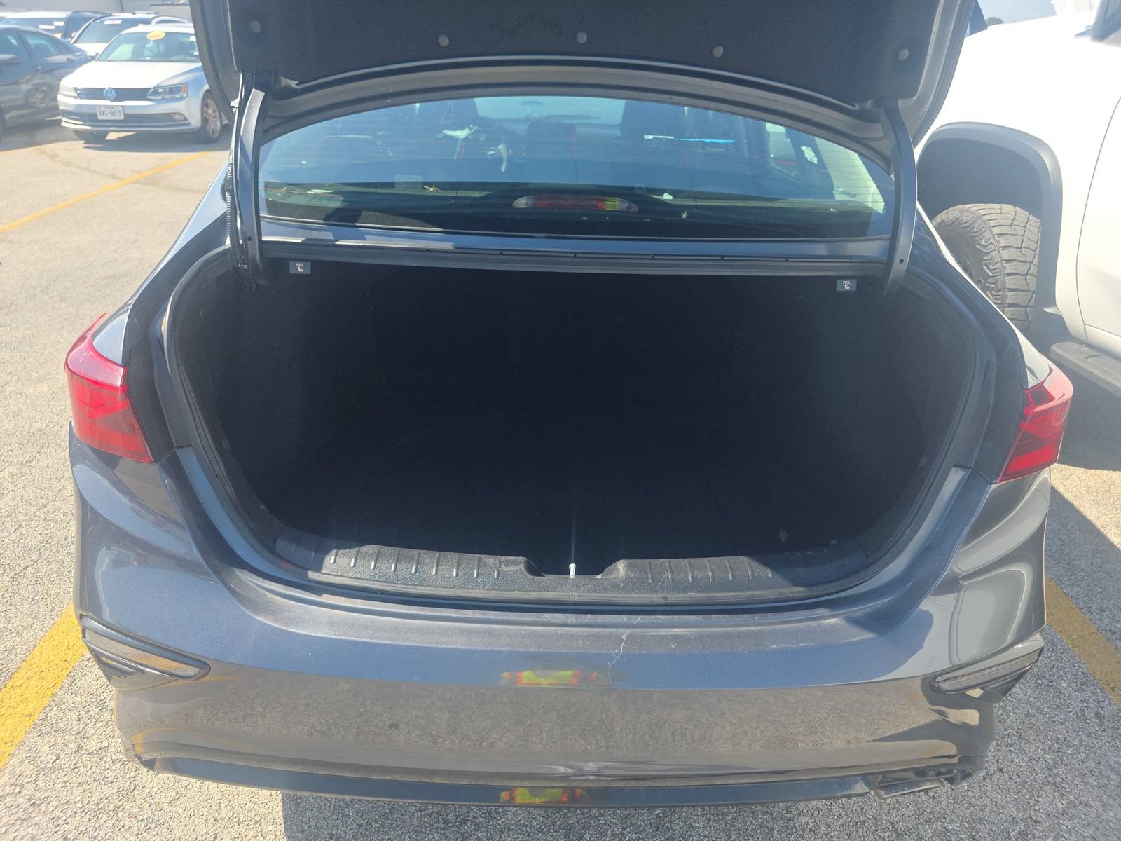 Used 2021 Kia Forte LXS FWD image 14