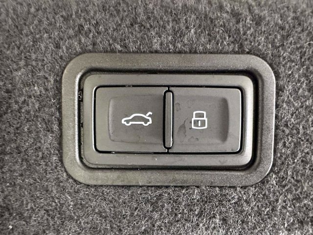 Certified 2023 Audi A8 L 3.0T w/ Comfort Plus Package AWD/4WD image 11