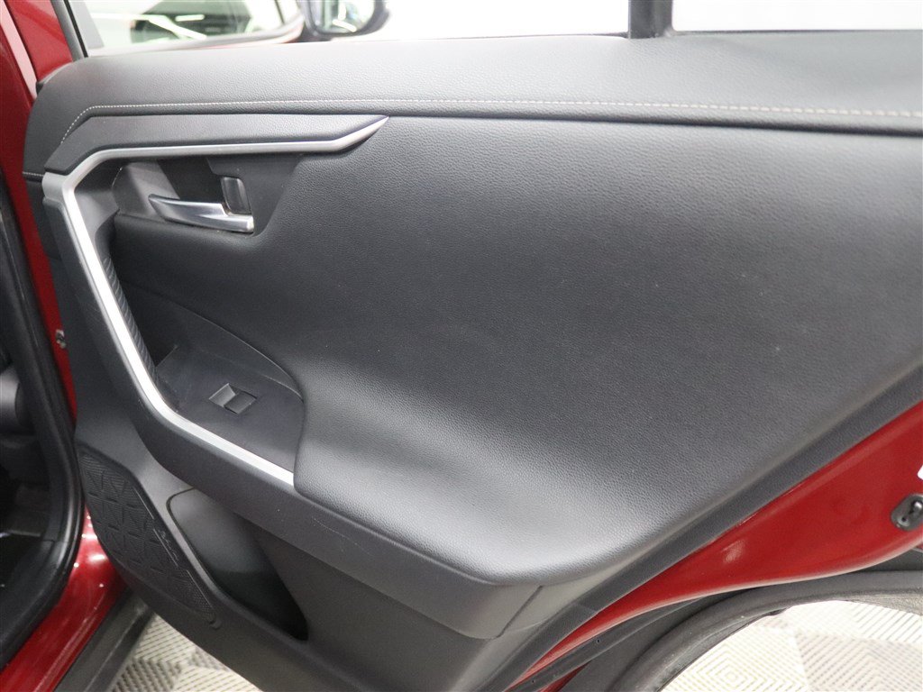 Used 2019 Toyota RAV4 Limited AWD/4WD image 22