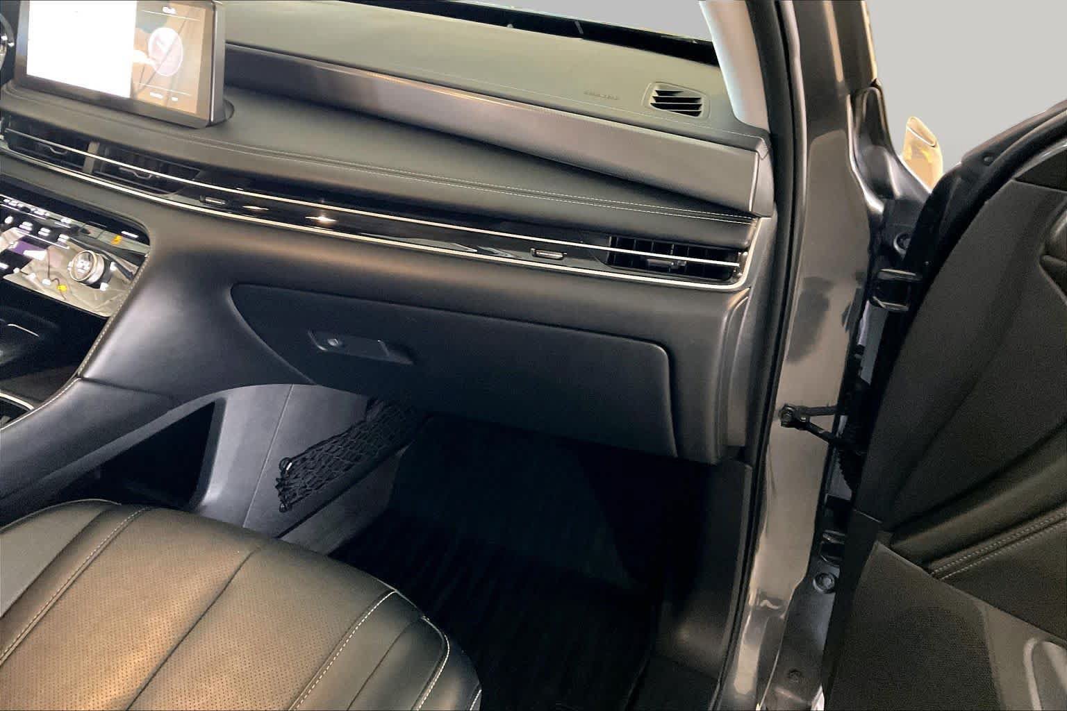 Used 2023 INFINITI QX60 Luxe w/ Vision Package FWD image 17