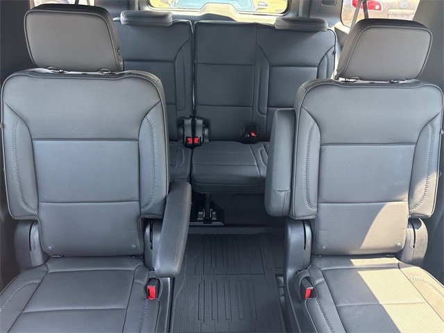 Certified 2025 GMC Yukon XL Denali w/ Sun & Power Step Package image 10