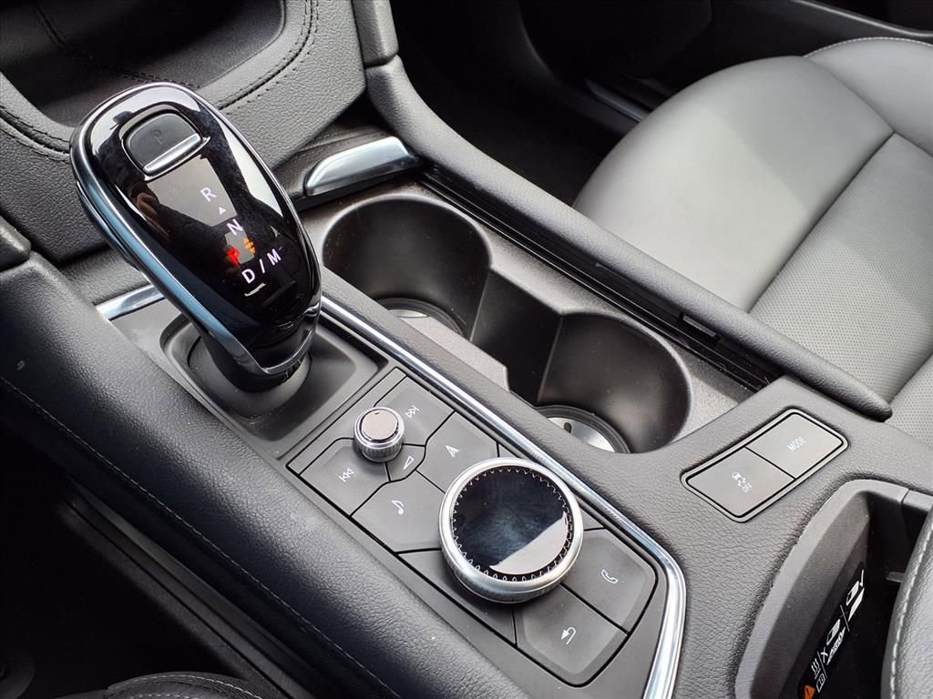 Used 2024 Cadillac XT5 Premium Luxury w/ LPO, Floor Liner Package image 25